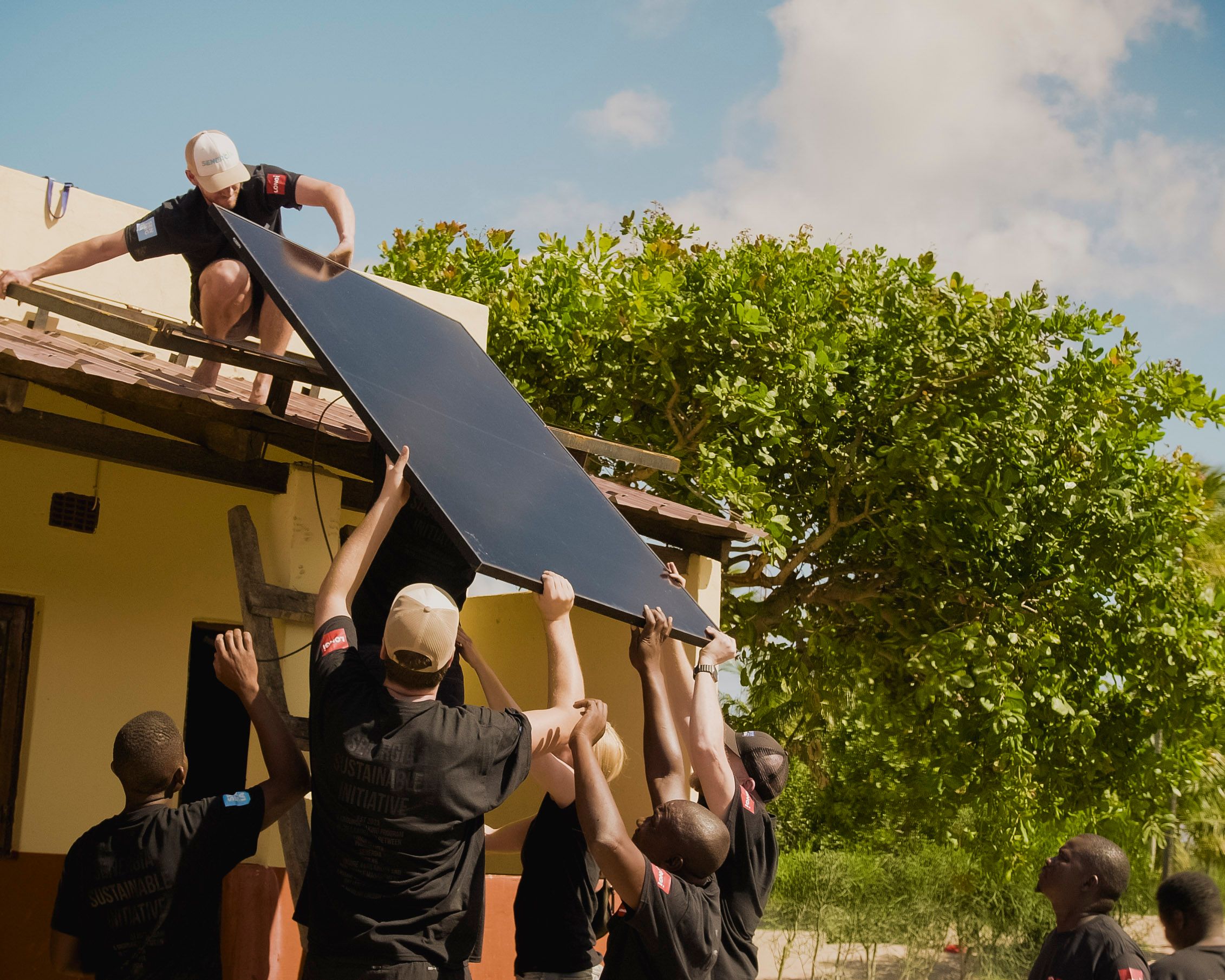 Solar Powered Freshwater Solution in Mozambique - Copyright FINGR