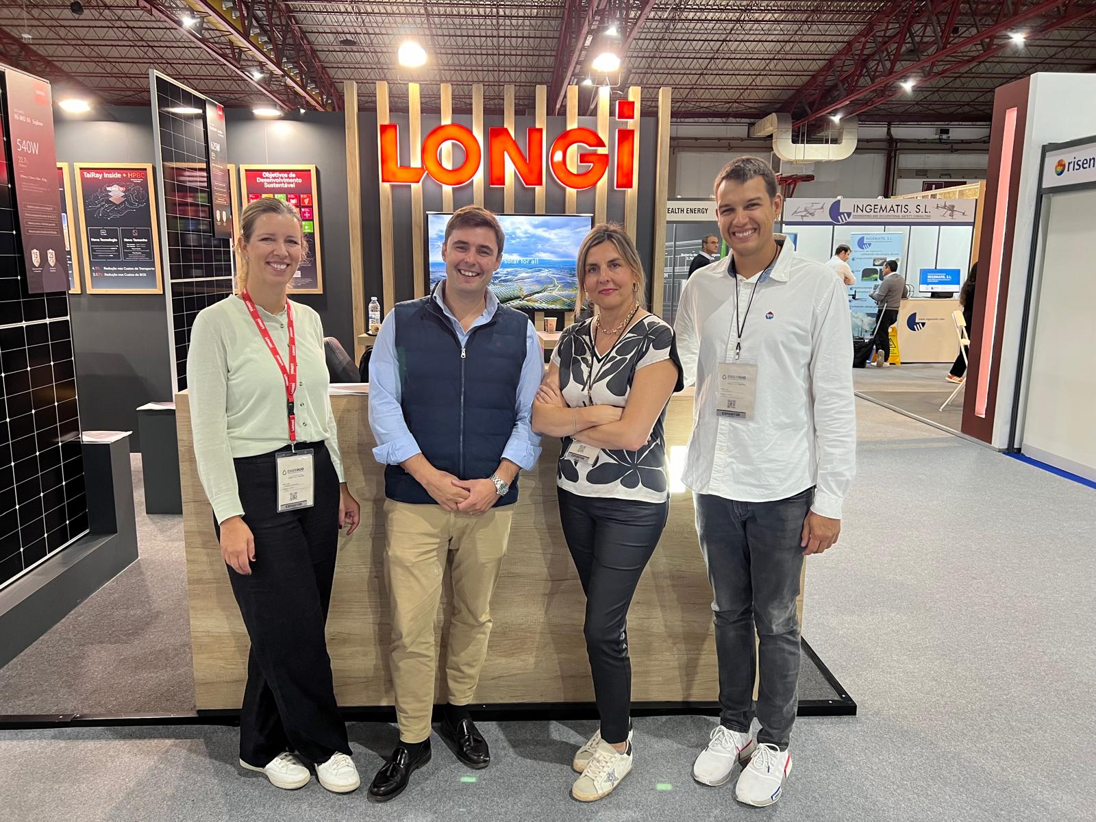 from left: Patricia Zaccagnini, Head of Marketing Iberia & France at LONGi Solar; Tomas Botelho, Head of Operations at Bling Energy; Clara Monfort Mera, Senior Sales Manager Iberian Market and Pablo Borredá, Product Marketing Manager at LONGi Solar; Copyright: LONGi