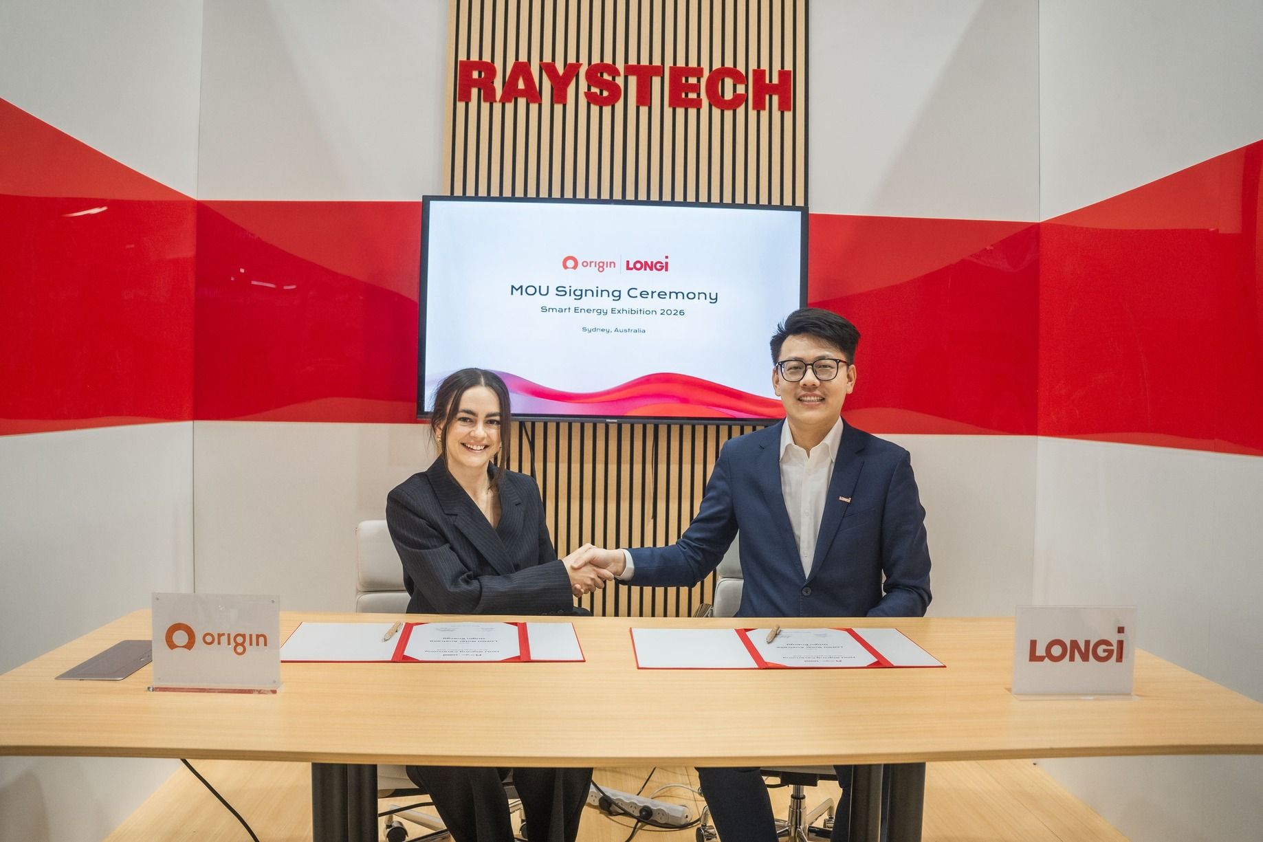 LONGi and Origin Signs MOU at SEC 2026